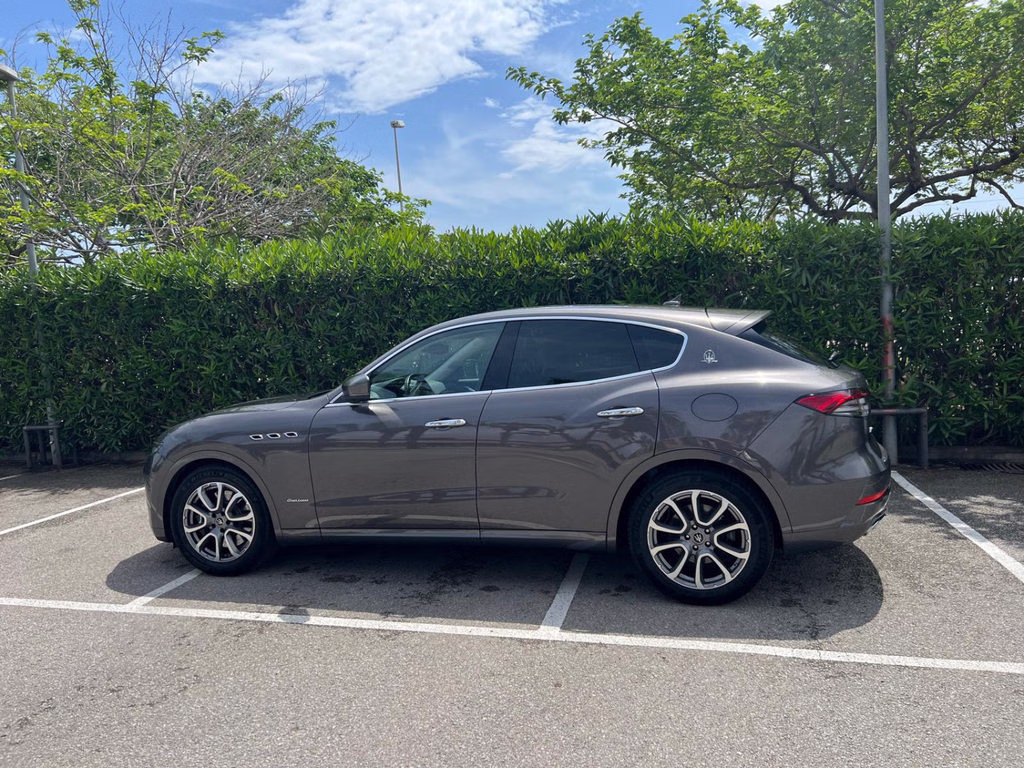 MASERATI Levante 3.0 V6 Modena Ultima (2025) 